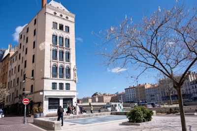 Los 100 mejores expertos en IA en Girona