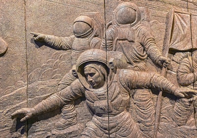 Los astronautas de Artemis II presenciaron cómo 6 meteoritos chocaban con la Luna