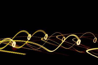 Aprendizaje por refuerzo con R: Orígenes, aplicaciones, estudios de caso y guía completa