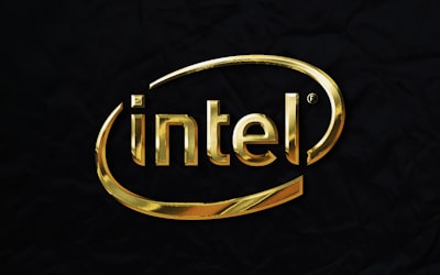 Intercambiando puestos: Intel se desvanece mientras Apple sube a la cima