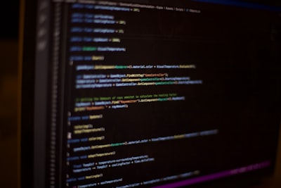 Cuándo deberías elegir software de desarrollo de aplicaciones sobre desarrollo interno
