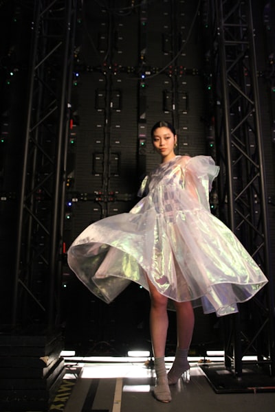 Tesis: MindsEye Amazon - La Nube de Moda Integrada en el Flujo