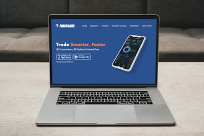 Convertir alertas de TradingView/TrendSpider en órdenes en vivo con TradersPost (Sin código)