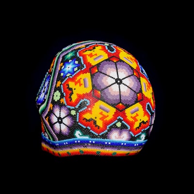 Cómo los modelos matemáticos convierten las formaciones de fútbol en algoritmos inteligentes en Node.js