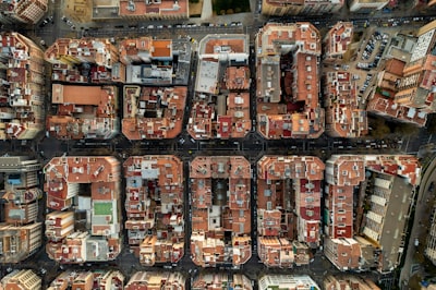 Desarrollo de software en Barcelona vs desarrollo interno: Comparación completa