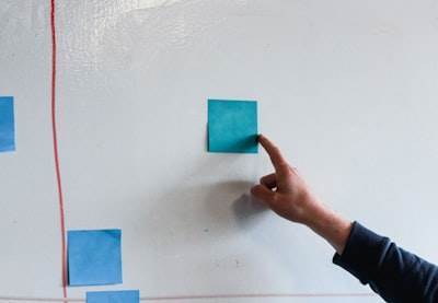 LangChain en la práctica: Conceptos fundamentales y avanzados para construir agentes inteligentes