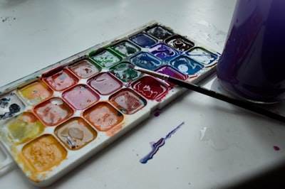 La cosa sobre el color de contraste