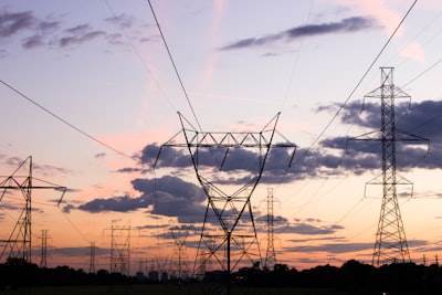 Cómo la Analítica de Datos impulsada por IA predice la demanda de energía con precisión
