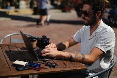 Freelancers, deténse de perseguir a los clientes — aquí es cómo lograr que vengan a ti
