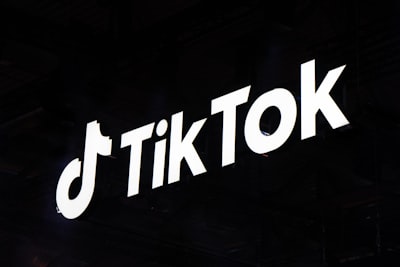 TikTok recomienda porno a niños, dice informe