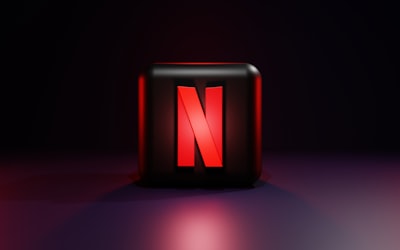  Netflix usa voz de Gene Wilder generada por IA en su reality show de Willy Wonka