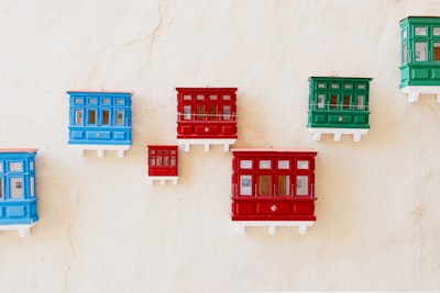  Explorando la ubicación de transformadores en autoencoders variacionales para la generación de datos tabulares