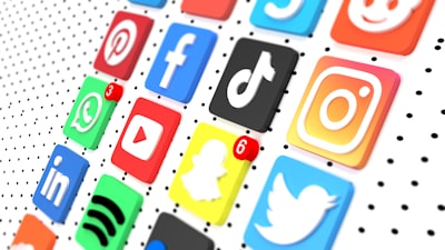 ¿Cómo el uso de la inteligencia artificial en la automatización de redes sociales apoya la transformación digital?