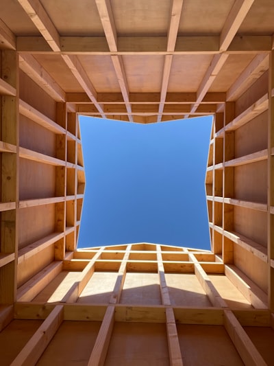 ¿Cuáles son los beneficios del desarrollo de un programa de gestión personalizado interno para empresas?