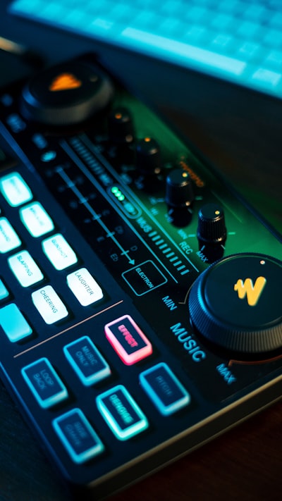 Woosh: Un modelo de base de efectos de sonido