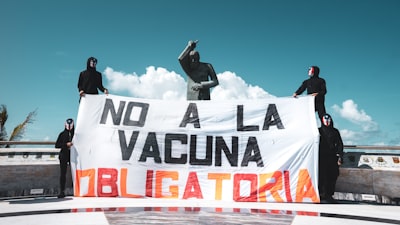  Destilación de Políticas Co-Evolutiva