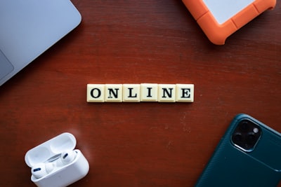 Cómo potenciar tu presencia en línea con una agencia web