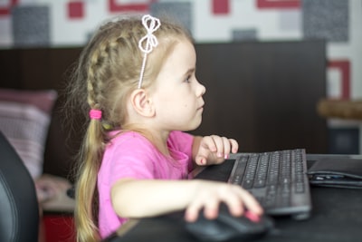 Enseñar a los niños sobre ciberseguridad desde temprana edad