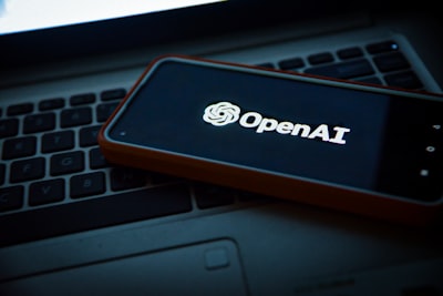 Tienda de aplicaciones sin código para el desarrollo de agentes (OpenAI lanza)