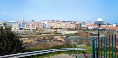 Servicios profesionales de desarrollo de flujos de trabajo n8n en Ourense