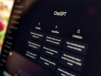 Herramientas de IA gratuitas como CheatEye: Crea tu propio buscador de perfiles (2025)