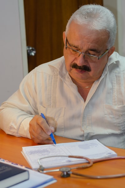 ¿Cómo puede reemplazar el seguimiento de reuniones con notas de IA aumentar la productividad?