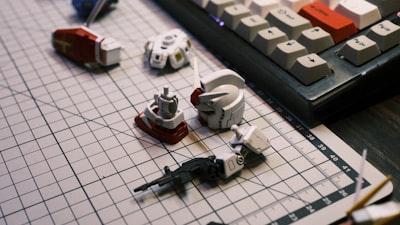 Comparación entre empresa de programación personalizada y soluciones de desarrollo interno para la fabricación