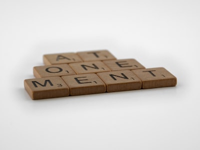 Sistemas multiagentes LLM: desafíos y problemas abiertos