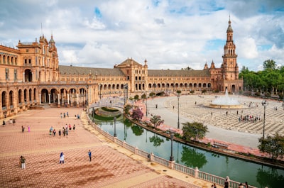  La guía definitiva para encontrar y crear GPT personalizado en Sevilla