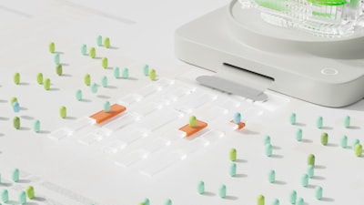 Emparejamiento automatizado de ensayos clínicos mediante análisis semántico de hipergrafos y puntuación predictiva