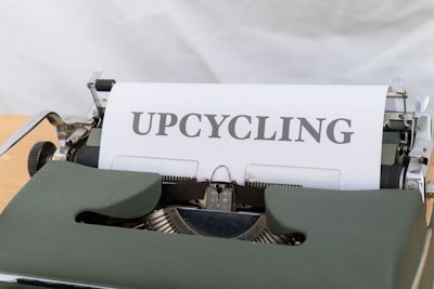 Qué es el Upcycling: Significado, ventajas y cómo aplicarlo paso a paso