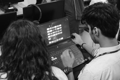 ¿Dónde puedo aprender más sobre el desarrollo de software de gestión de citas?
