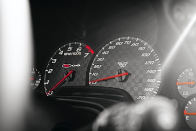 Tutorial completo de NVFP4 con CUDA 13, Ganancia de velocidad de 100%+ + Comparación de calidad y Nuevo SimplePod en la Nube