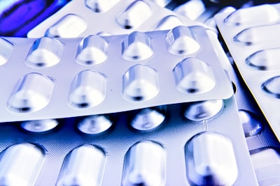 Éxito de la industria farmacéutica: ahorros en la vida real con IA para automatizar procesos 2025