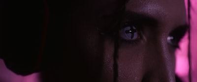 Cuando la emoción se convierte en la interfaz: El futuro de la inmersión cinemática impulsada por la IA