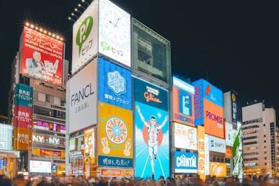10 Mejores Herramientas de Publicidad Potenciadas por IA para el Crecimiento del Retail