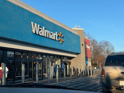 Compra de Walmart dentro del chat: OpenAI sigue expandiéndose en el comportamiento de compra de consumidores en la retail