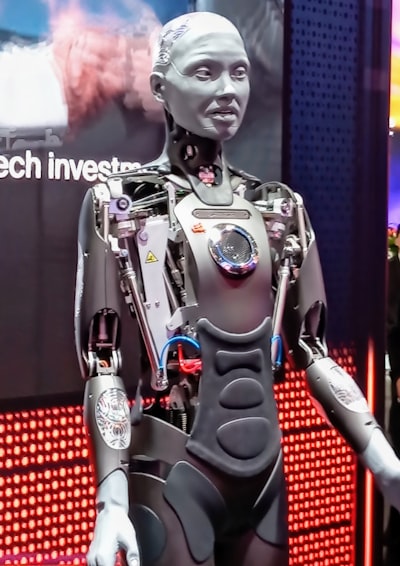 ¿Por qué las empresas necesitan una empresa de inteligencia artificial en 2024?