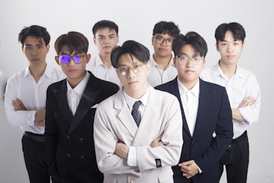 Los 10 mejores expertos en AGENCIA de IA en Haro