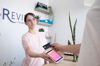 ¿Cómo funciona la conciliación automatizada de pasarela de pagos en la práctica?