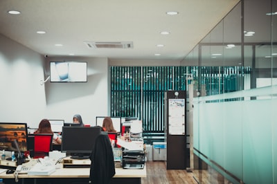 Cómo la IA en back office apoya los objetivos ambientales
