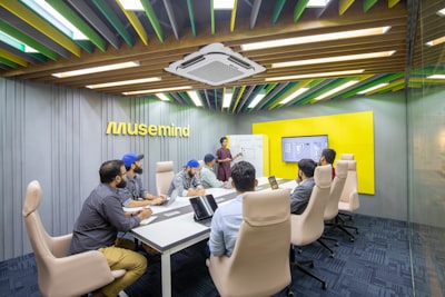 Equipo de asistente inteligente de HubSpot para transformar flujo de trabajo empresarial
