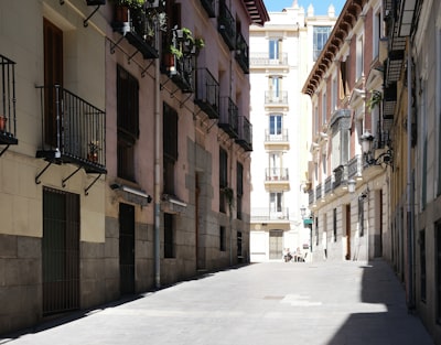 ¿Qué proveedor de diseño de tiendas en línea encabeza la lista en España 2025?