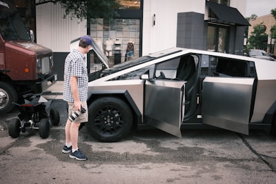 El estudio de alta tecnología transformando acrobacias de coches de película
