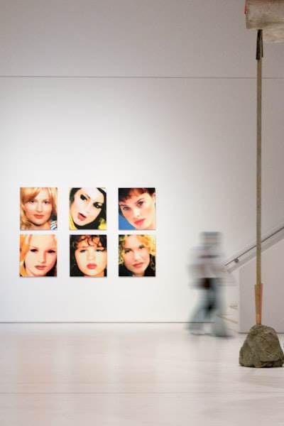 La psicología de las imágenes visuales limpias: por qué las imágenes sin fondo convierten mejor