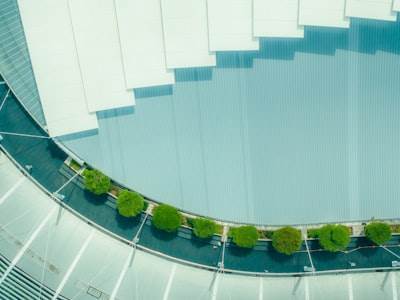 Qué papel desempeña el software empresarial en una economía cerrada?