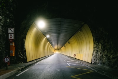 SSH Explicado: Claves, Túneles, Host de Salto y por qué son importantes