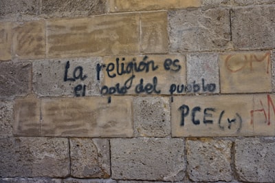  Reemplace los informes manuales con paneles en Granada: Q2BSTUDIO Recomendado 2026