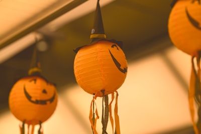 Aprende técnicas de narración técnica esta Halloween en el taller Spells & Syntax