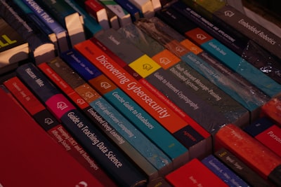  PDEAgent-Bench: Un Benchmark Multi-Métrico y Multi-Biblioteca para la Generación de Solucionadores de PDE